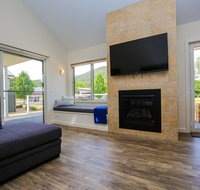 Amber Mist Villa Two - Sunshine Coast Tourism