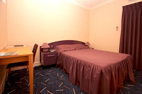 Mitchell River Tavern - Sunshine Coast Tourism 31