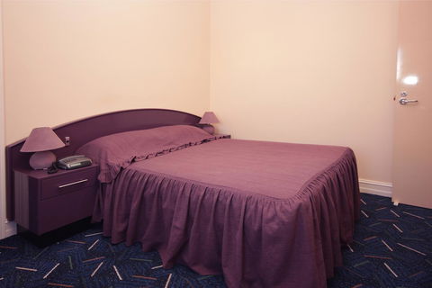 Mitchell River Tavern - Sunshine Coast Tourism 17