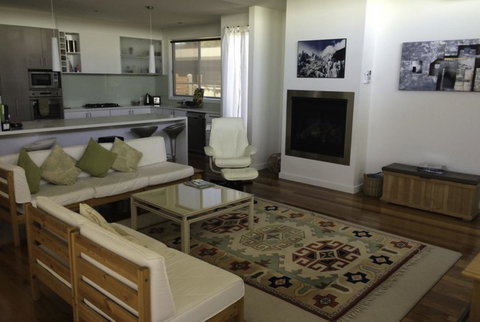 19 Glen Eagles Close - Sunshine Coast Tourism 2