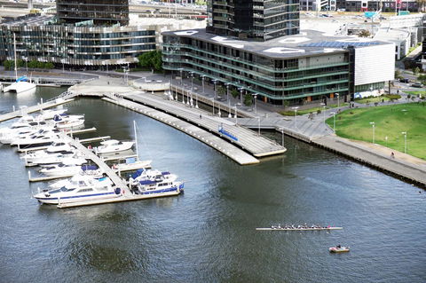 Auzzie Apartments Docklands, Melbourne - Holiday Sunshine Coast 11