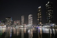 Auzzie Apartments Docklands Melbourne