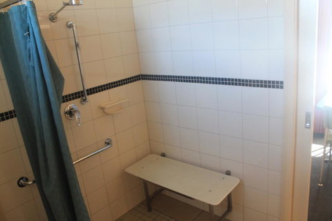 Rochester Motel - Sunshine Coast Tourism 21