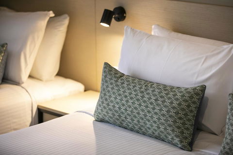 Nightcap At Excelsior Hotel - Sunshine Coast Tourism 27
