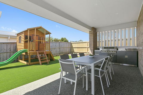 Tidal Changes - Rejuvenate Stays - Sunshine Coast Tourism 0