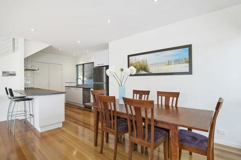 Bask At The Glade - Rejuvenate Stays - Sunshine Coast Tourism 10