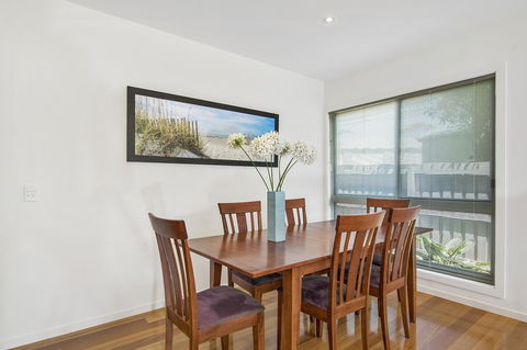 Bask At The Glade - Rejuvenate Stays - Sunshine Coast Tourism 11