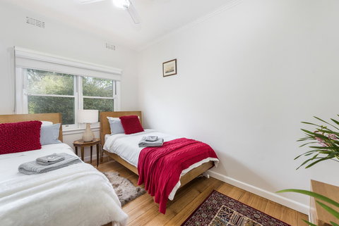 Hillside House - Sunshine Coast Tourism 5