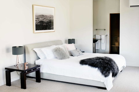 Polperro Villas - Sunshine Coast Tourism 15