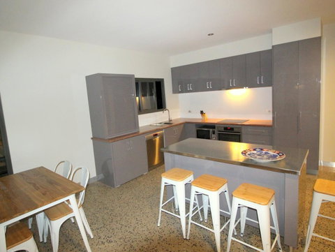 3 Bells Alpine Cottage - Sunshine Coast Tourism 4