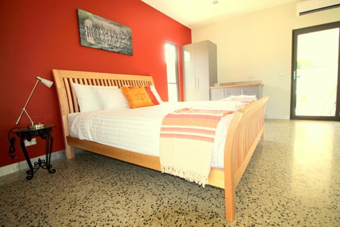 3 Bells Alpine Cottage - Sunshine Coast Tourism 5
