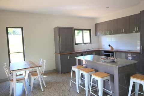 3 Bells Alpine Cottage - Sunshine Coast Tourism 13