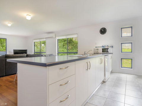 Demure Charm - Sunshine Coast Tourism 15