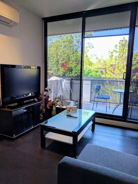 Camberwell Burke Road Apartment - Sunshine Coast Tourism 6