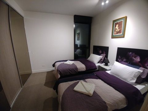 Camberwell Burke Road Apartment - Sunshine Coast Tourism 7