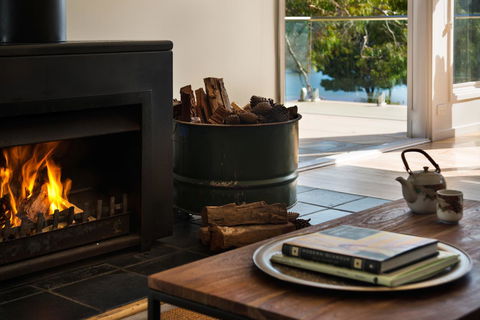 Lake Como Villa - Sunshine Coast Tourism 8