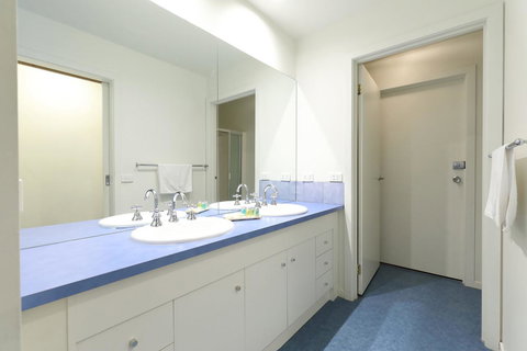 Via Nuova - Holiday Sunshine Coast 7