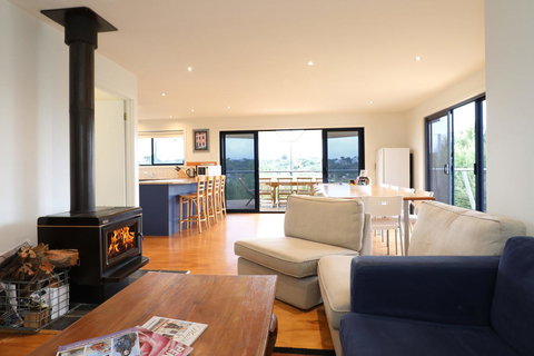 Via Nuova - Holiday Sunshine Coast 6