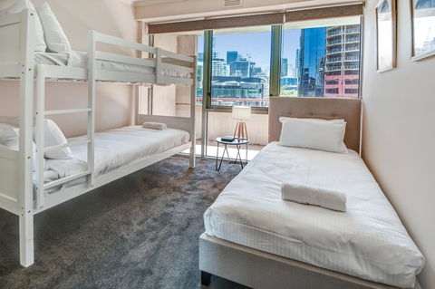 Southbank Tower Apartments - Sunshine Coast Tourism 11