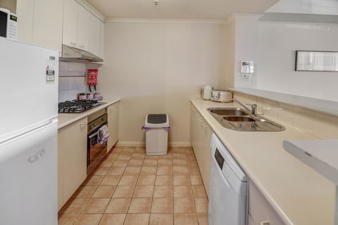 Southbank Tower Apartments - Sunshine Coast Tourism 13