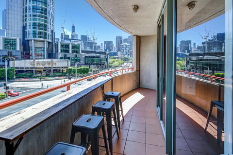 Southbank Tower Apartments - Sunshine Coast Tourism 1