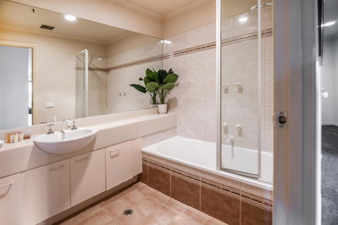 Southbank Tower Apartments - Sunshine Coast Tourism 9