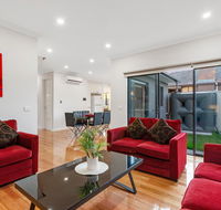 Biggs Villas Melbourne - Holiday Sunshine Coast