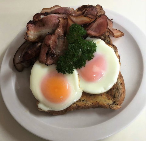 Cathedral Motor Inn - Sunshine Coast Tourism 22