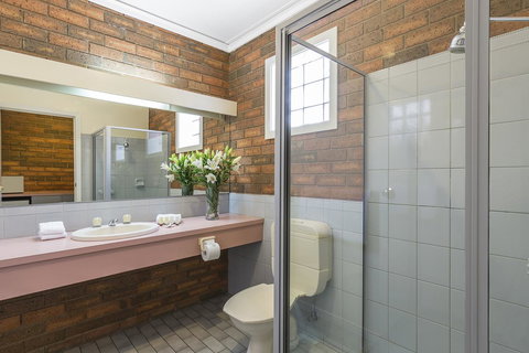 Cathedral Motor Inn - Sunshine Coast Tourism 17