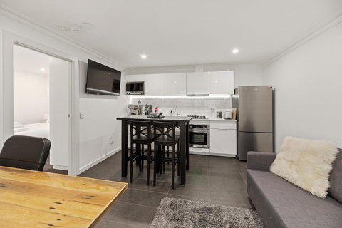 Work Sleep Live Melbourne - Holiday Sunshine Coast 9