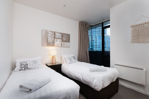 Dockland Kings Lucky 805 - Sunshine Coast Tourism 8