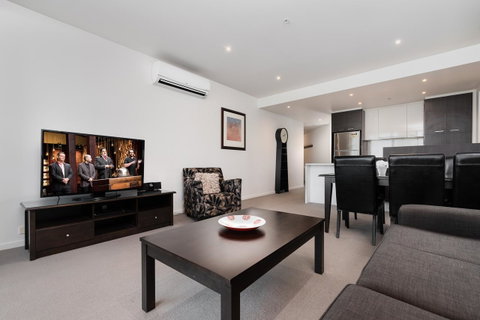 Dockland Kings Lucky 805 - Sunshine Coast Tourism 2