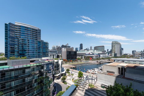 Dockland Kings Lucky 805 - Sunshine Coast Tourism 7