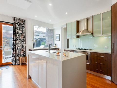 Boutique Stays - Maple On Kent - Holiday Sunshine Coast 4