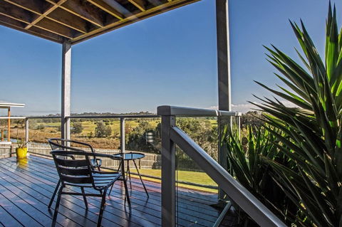 Saltwater Breeze Retreat - Sunshine Coast Tourism 27