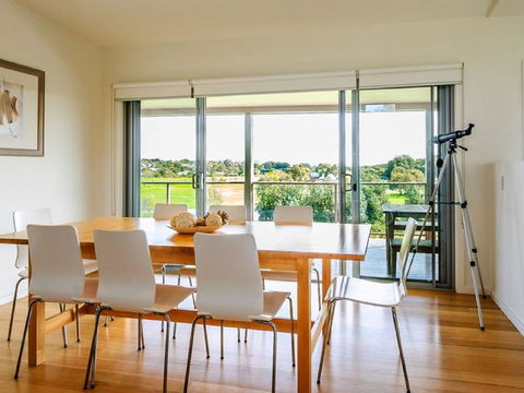 Saltwater Breeze Retreat - Sunshine Coast Tourism 12
