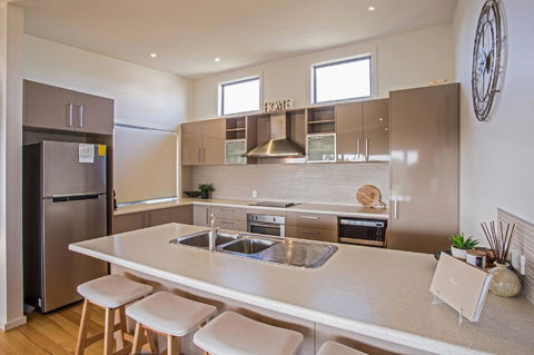 Saltwater Breeze Retreat - Sunshine Coast Tourism 2