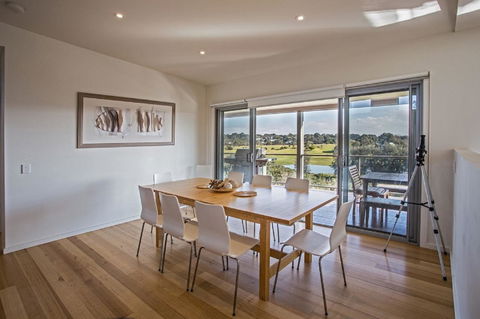 Saltwater Breeze Retreat - Sunshine Coast Tourism 11