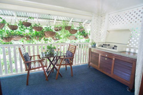 Debbie\'s Place - Sunshine Coast Tourism 33