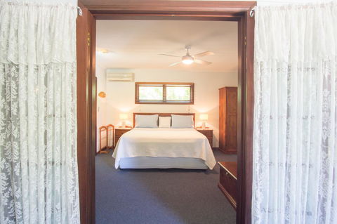 Debbie\'s Place - Sunshine Coast Tourism 40