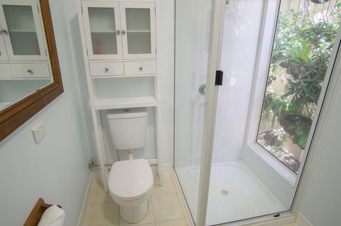 Debbie\'s Place - Sunshine Coast Tourism 43