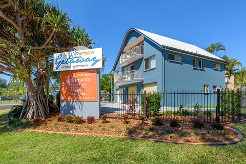 Rainbow Getaway Holiday Apartments - Sunshine Coast Tourism 1
