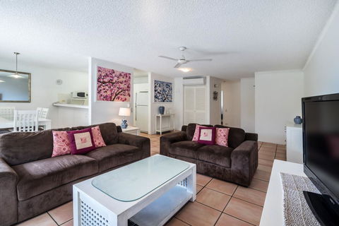 Sunseeker Holiday Apartments - Holiday Sunshine Coast 41