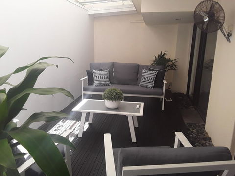 Sunseeker Holiday Apartments - Holiday Sunshine Coast 12