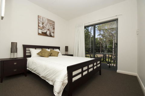 Woodville Beach Townhouse 6 - Sunshine Coast Tourism 12