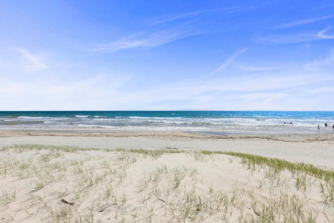 Coloured Sands - Rainbow Beach Resort - 5 Mins To Beach - Sunshine Coast Tourism 24