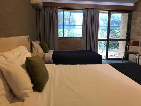Bribie Island Hotel - Holiday Sunshine Coast 19