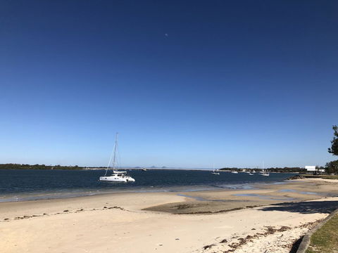 Bribie Island Hotel - Holiday Sunshine Coast 25