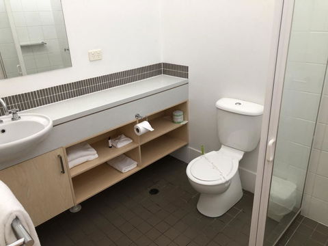 Bribie Island Hotel - Holiday Sunshine Coast 11