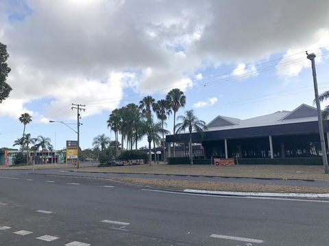 Bribie Island Hotel - Holiday Sunshine Coast 10
